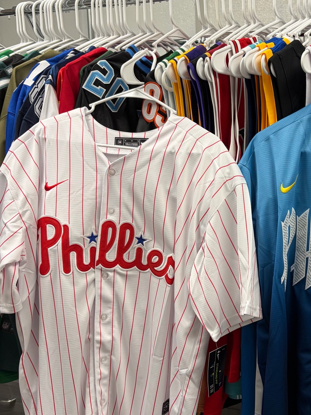 SALE Schwarber Phillies !